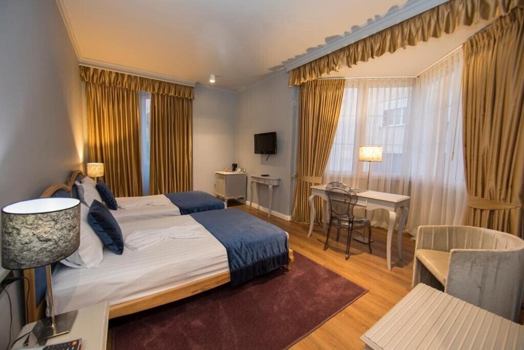 Фото Classic Hotel 3*