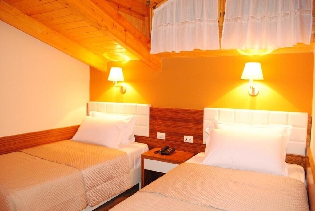 Готель Hotel Vila 60 3*