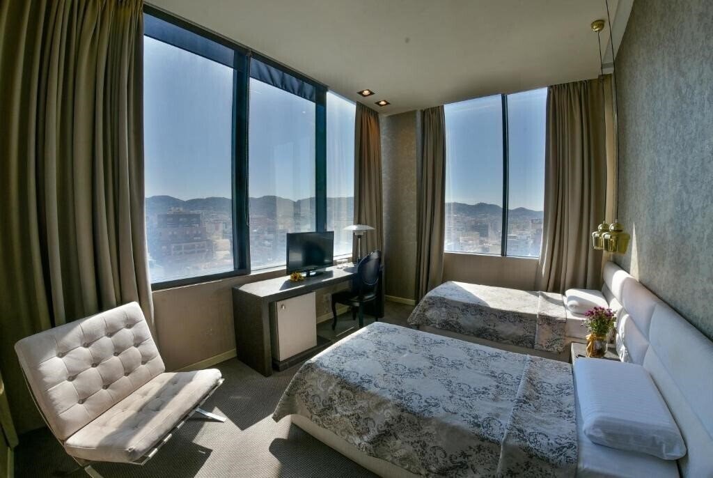 Зображення La Boheme Hotel 4*