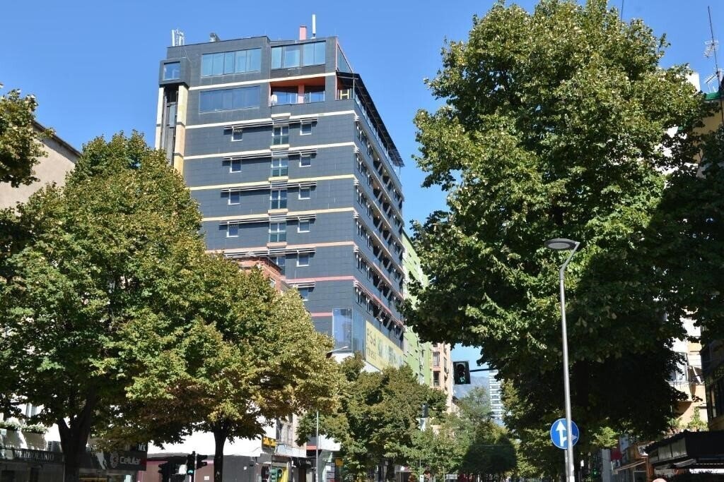 Готель La Boheme Hotel 4*