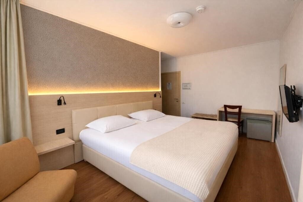 Отель Signature Idea hotel 3*