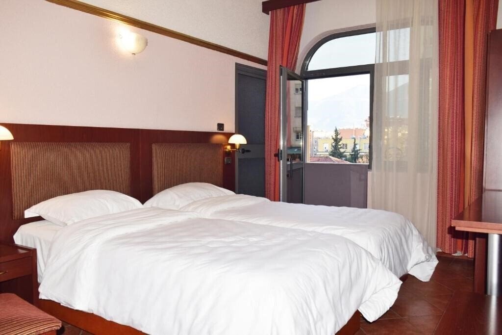 Зображення Hotel Elysee Tirana (ex. Elysee, Elyse ) 3*