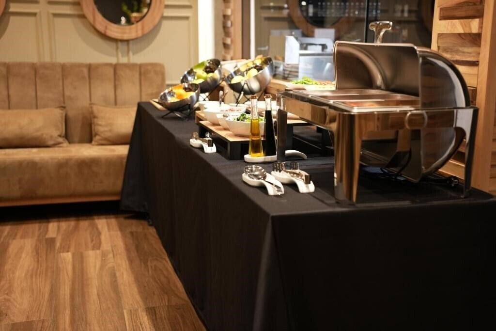 Зображення La Suite Boutique Hotel 4*
