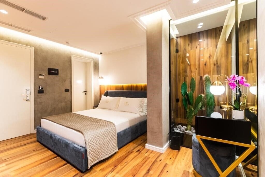 Фотографія La Suite Boutique Hotel 4*