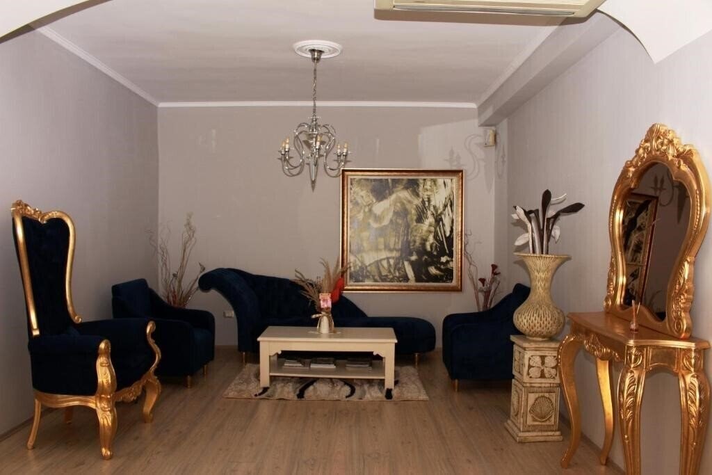 Отель Theranda Hotel 4*