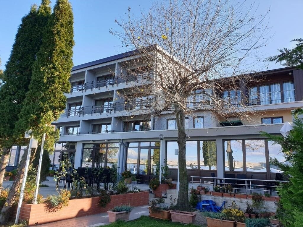 Отель Hotel Millennium Tirana 4*
