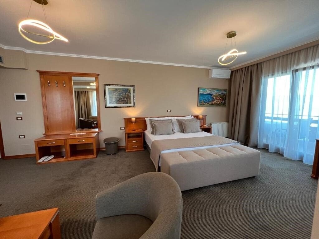 Изображение Hotel Millennium Tirana 4*