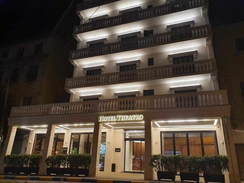 Отель Theatro 4*