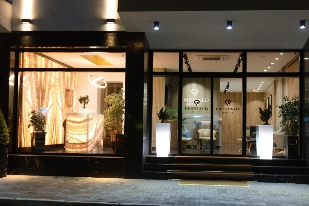 Отель Emerald Boutique Hotel 4*