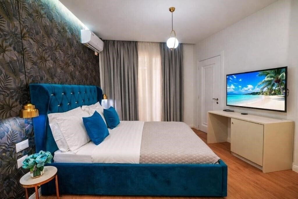 Отель Hotel Capital Inn Tirana 3*