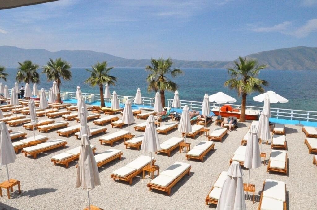 Фотографія Coral Hotel & Resort 4*