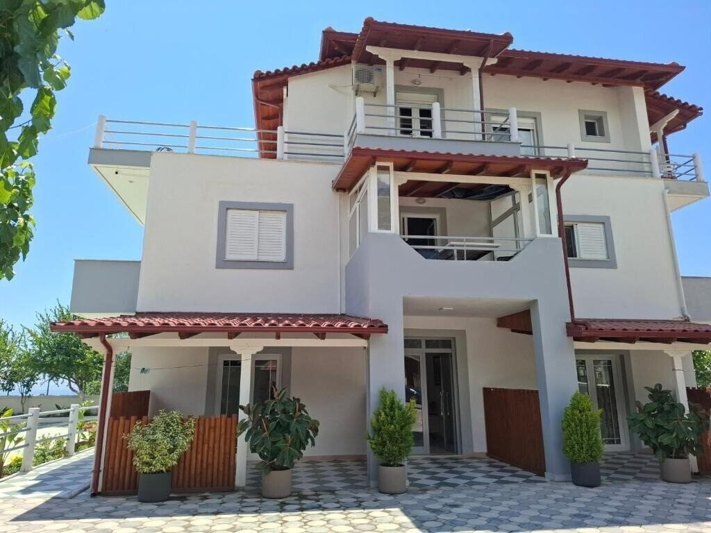 Готель Yard Paradise Hotel 3*