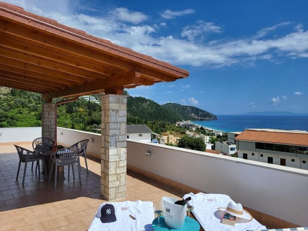 Фото Augustus Hotel Dhermi 3*