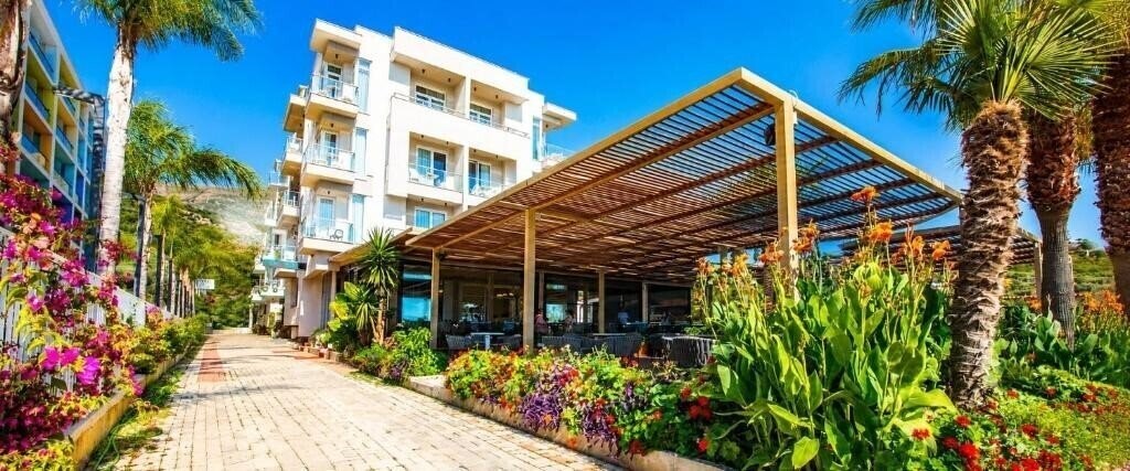 Готель Hotel Royal 3*
