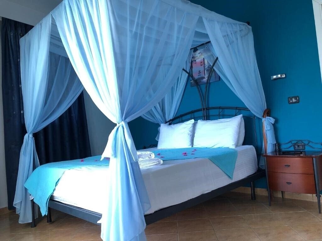 Фотографія Envi 3*