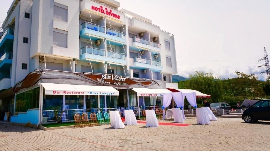 Готель Divers 4*