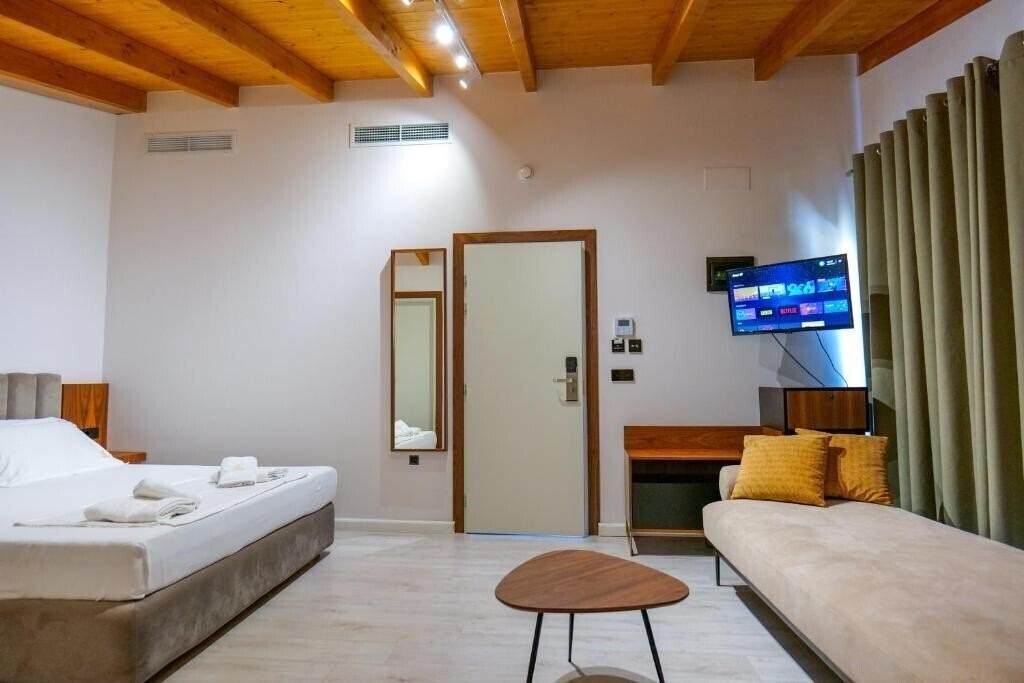 Фото Semajo Hotel 3*
