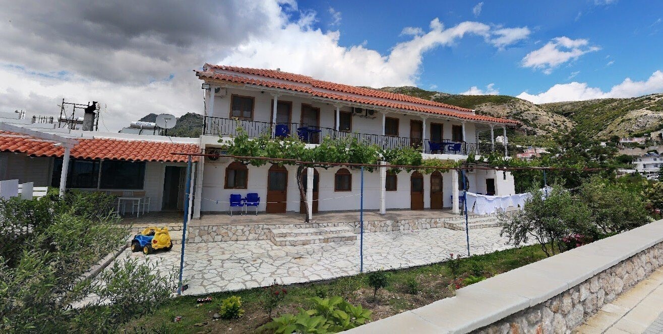 Отель Riviera Qeparo 4*