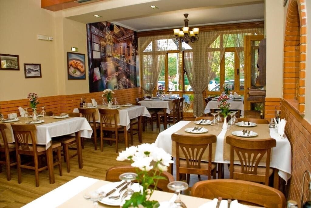 Зображення Hotel 4 Stinet 3*