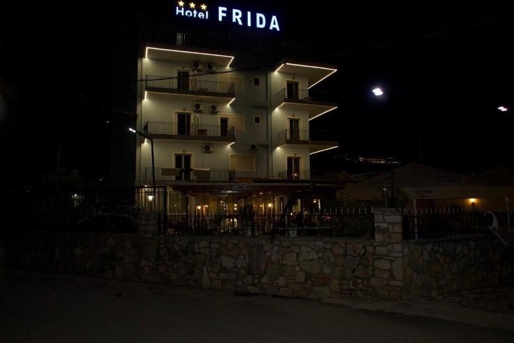 Готель Hotel Frida Himare 2*