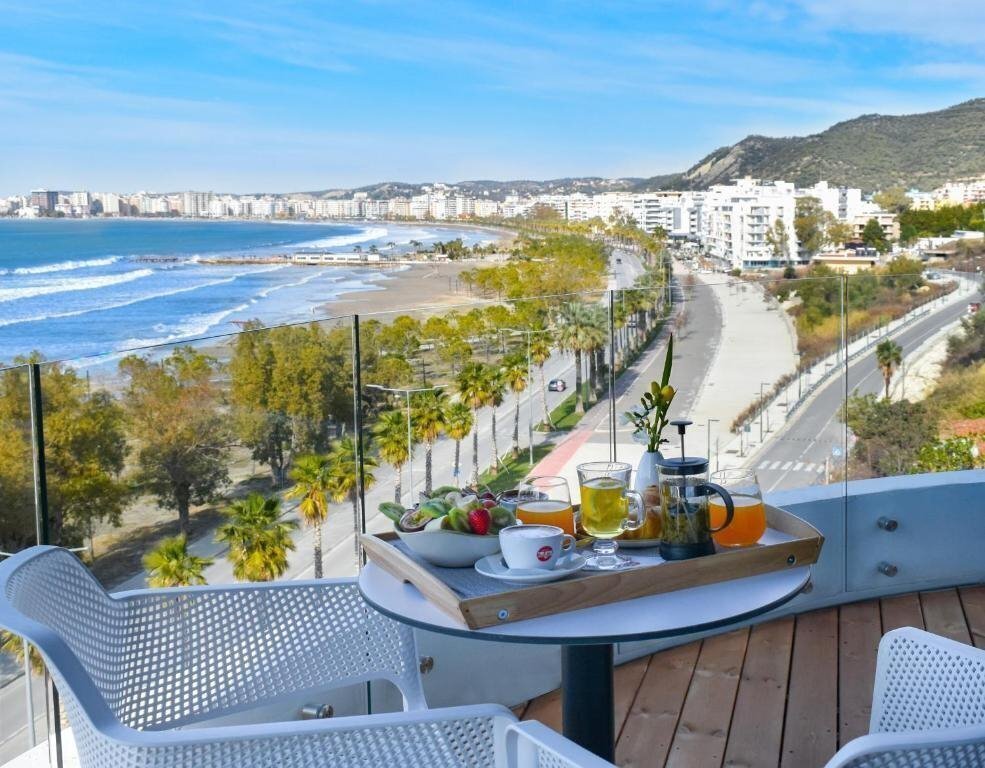 Фотографія Yacht Hotel 4*