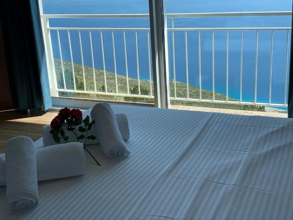 Фотография Hotel Keshtjella 3*