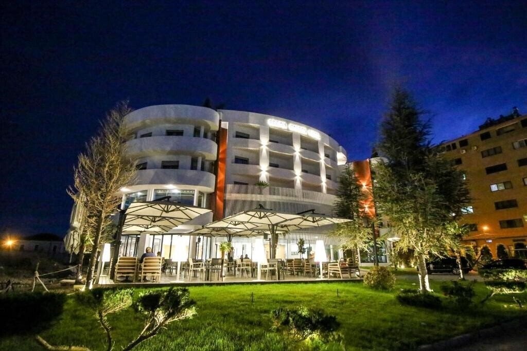 Готель Regina Garden 4*