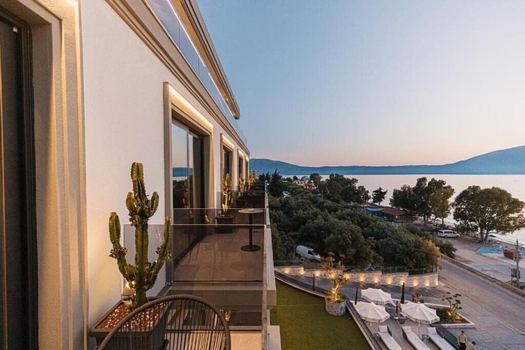 Готель Hotel Mazarine 4*