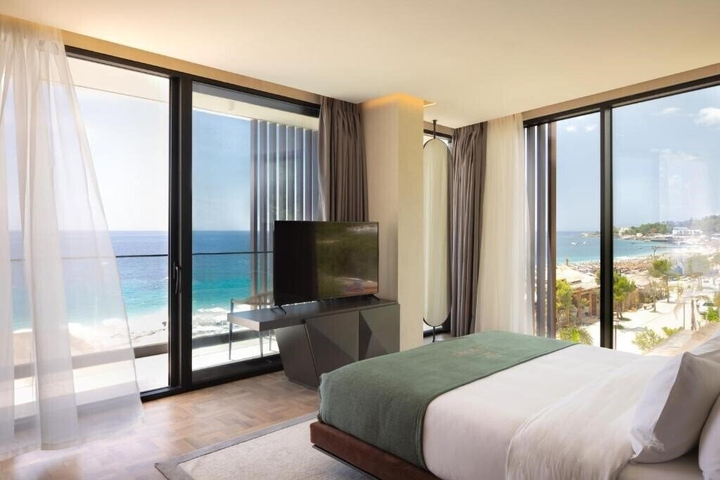 Отель La Brisa Boutique Hotel 5*