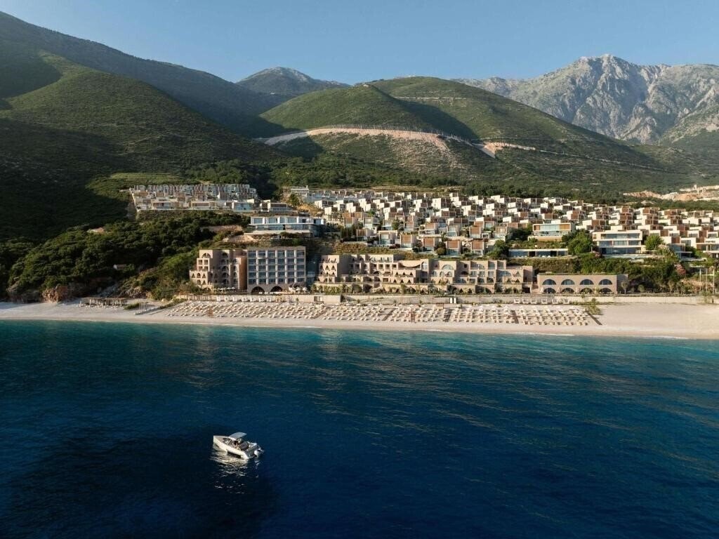 Отель Green Coast 5*