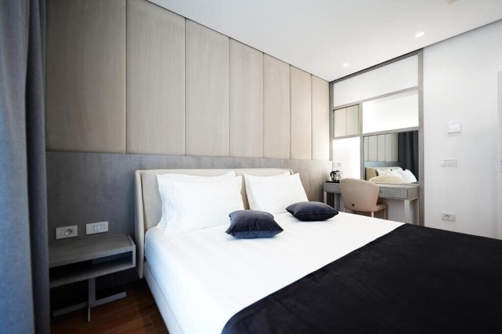 Готель Naos Luxury 4*
