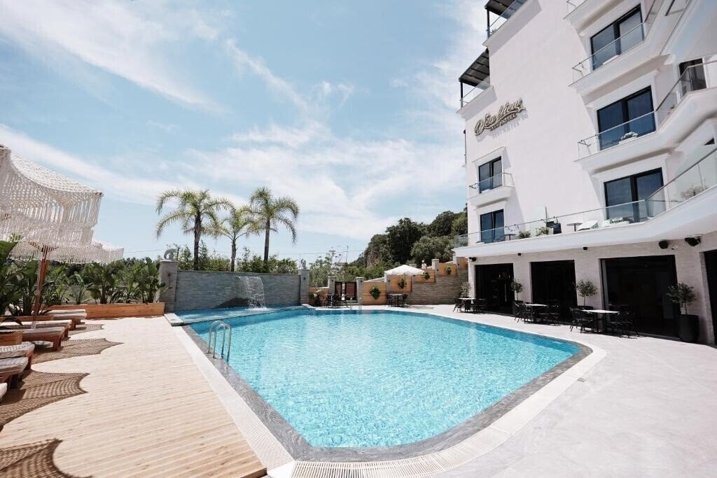 Готель Sea View Hotel Himare 4*
