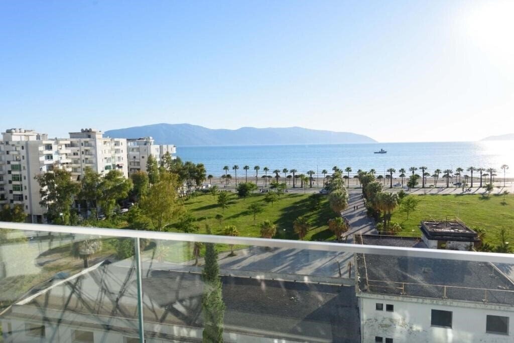 Фото Mahoro Boutique Hotel Vlore 4*