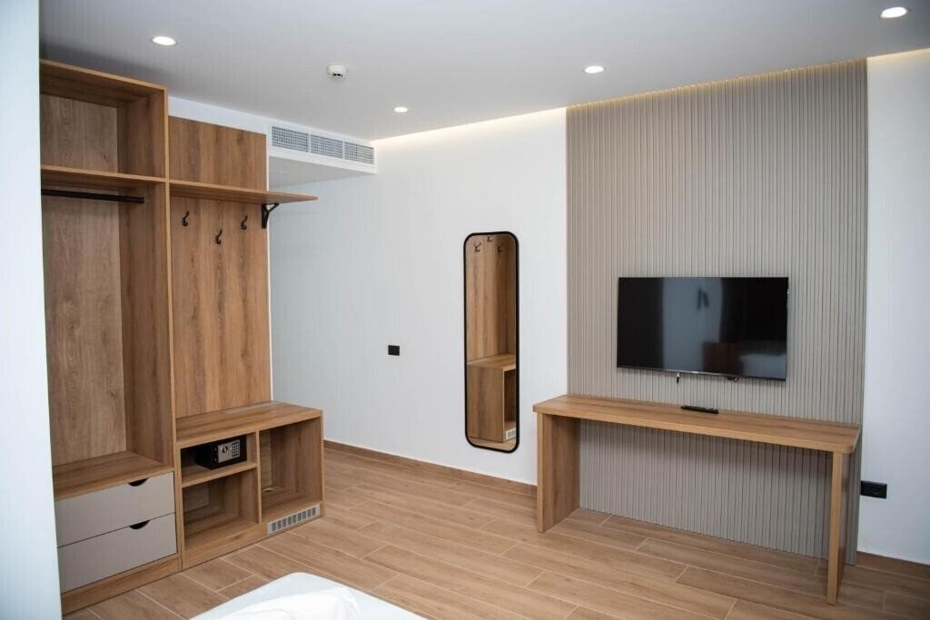 Зображення White Hill Radhime (ex. White Hill Hotel) 3*