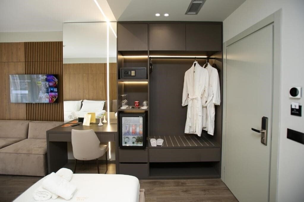 Фотография Charm Hotel 3*