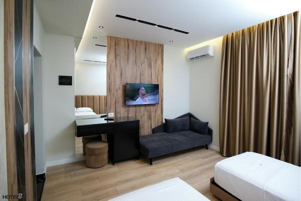 Изображение Hotel Three 3*
