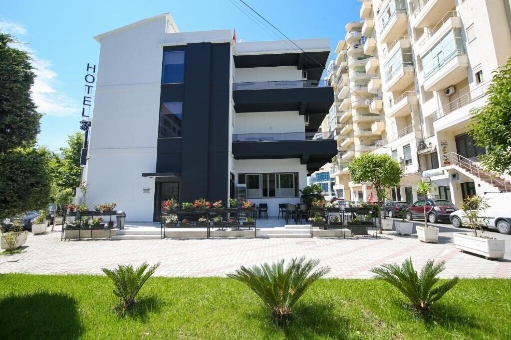 Картинка Hotel Three 3*