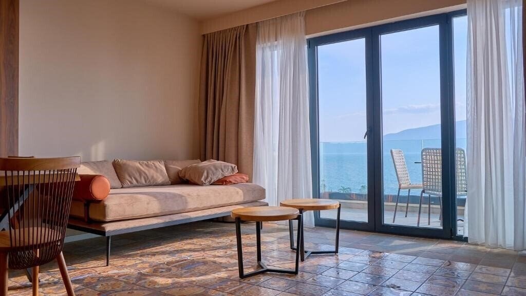 Картинка Azar Luxury Suites 3*