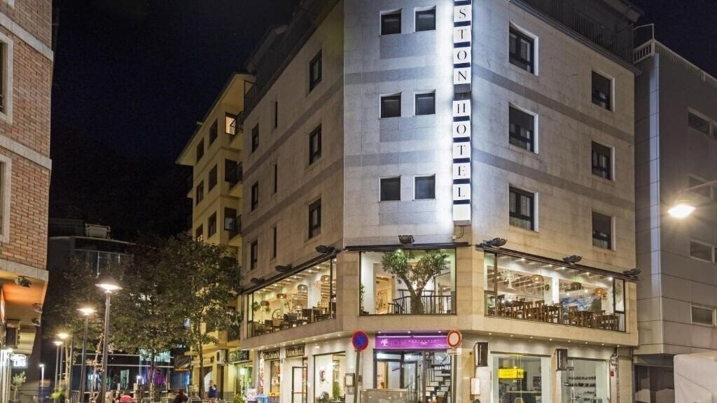 Отель Hotel Aston 3*