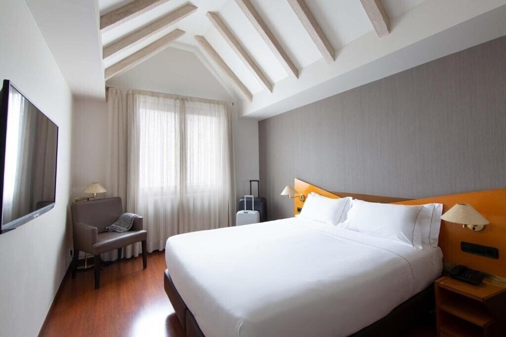 Фото Hotel De L'Isard 3*