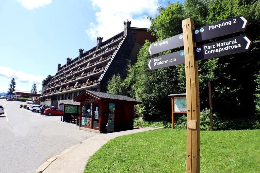 Отель Hotel Yomo Patagonia 4*