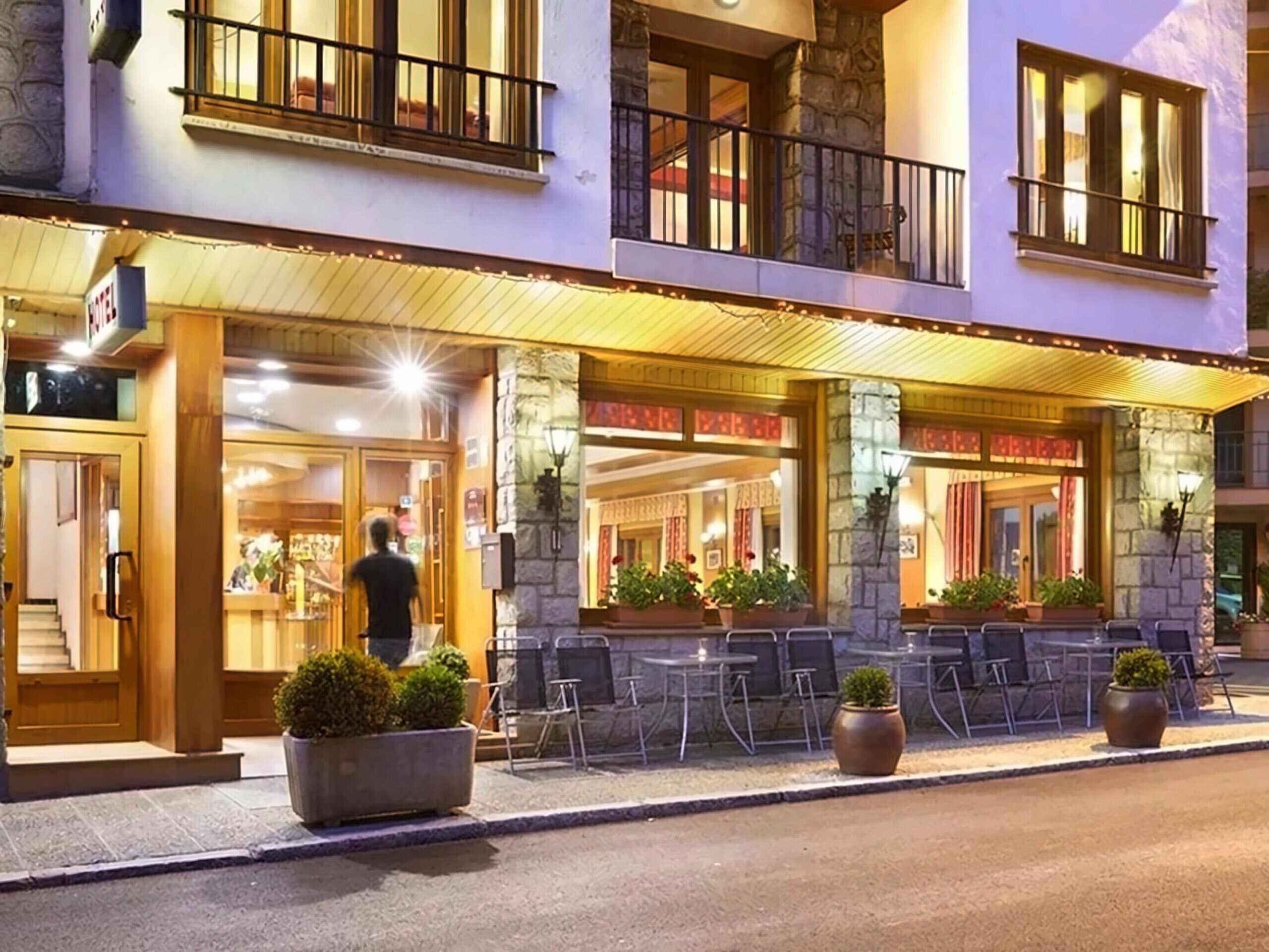 Фотографія Univers 3*