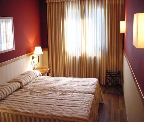 Фотографія Aparthotel Shusski 4*