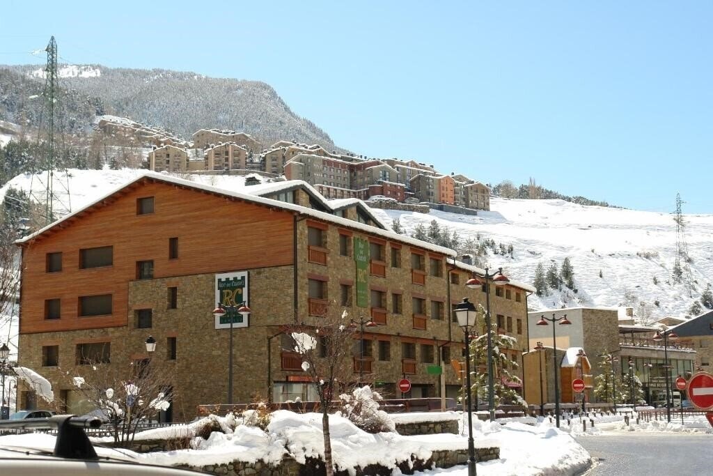 Отель Roc Del Castell Apartments 2*