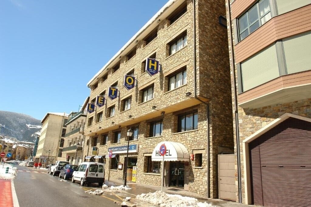 Отель Roc Del Castell Hotel 2*