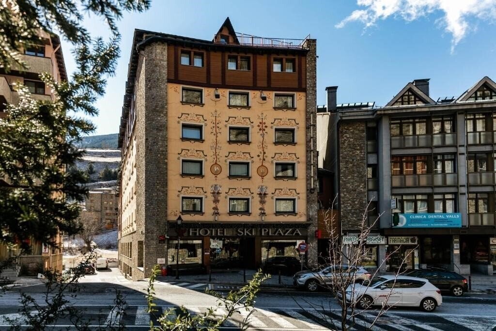 Готель Ski Plaza 4*