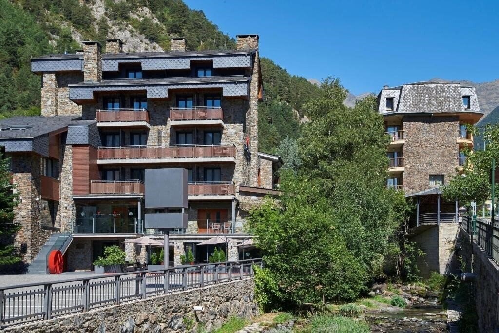 Отель NH Collection Andorra Palome 4*