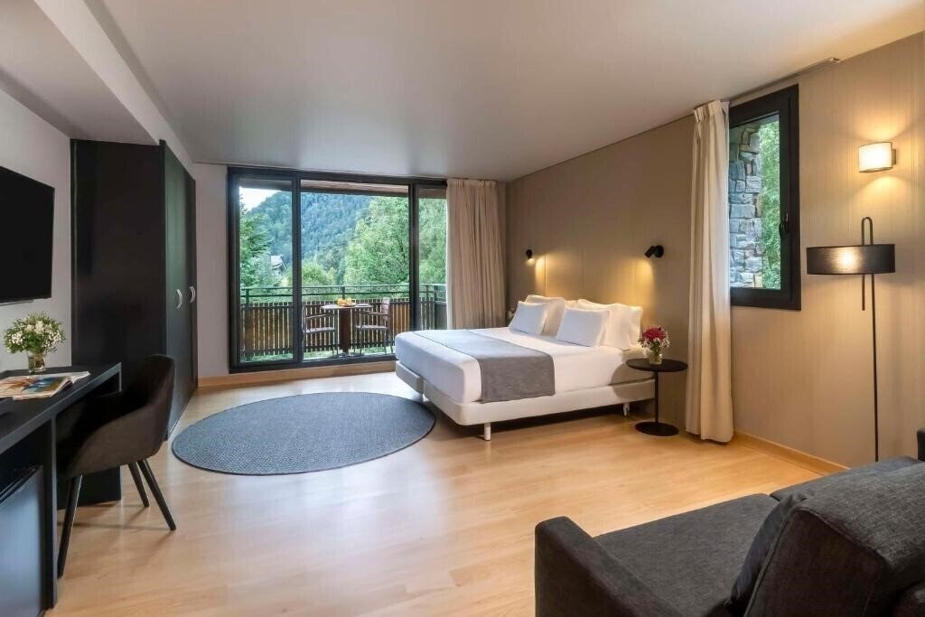 Фото NH Collection Andorra Palome 4*