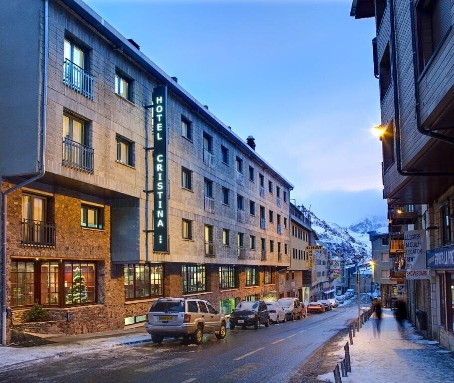 Готель Cristina 3*