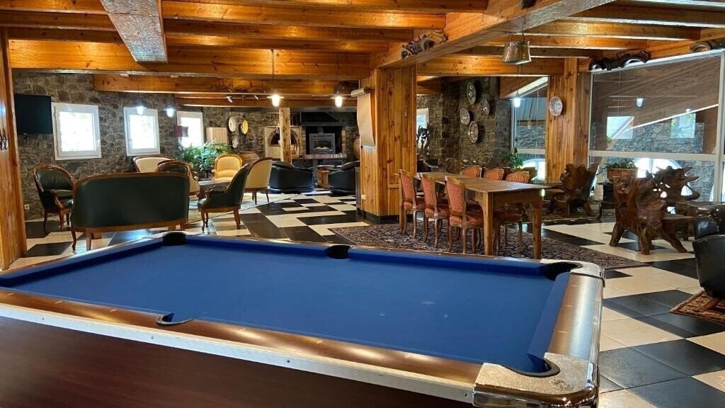 Картинка Llop Gris 4*